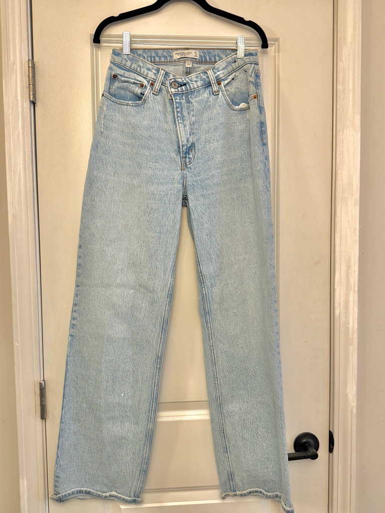 Abercrombie & Fitch Light Blue High-Rise Wide Leg Jeans 90s Relaxed Jean